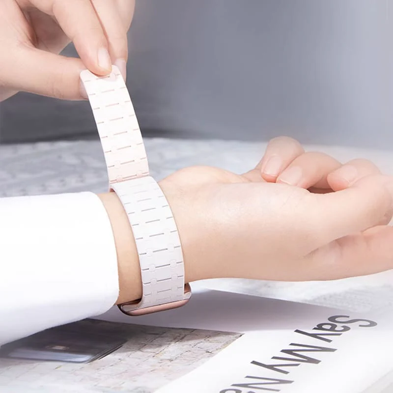 "Dual-Tone" Sport Silicone Magnetic Breathable Band For Apple Watch - Image 4